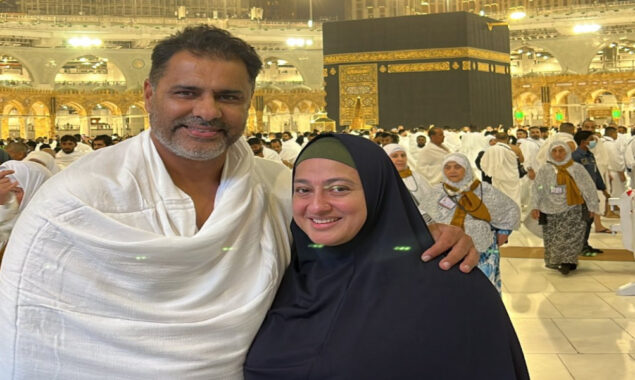 وقار یونس بھی ماہ صیام میں عمرے کی سعادت حاصل کرنے والوں میں شامل