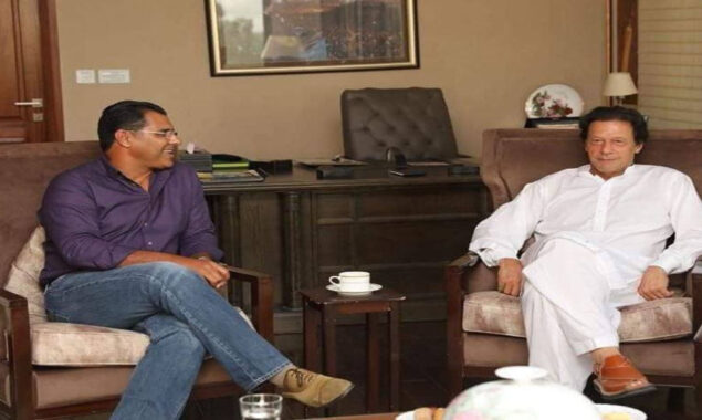 تحریک عدم اعتماد: کپتان ہمیں ہمیشہ کی طرح آپ پر فخر ہے، وقار یونس