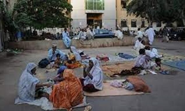 اسپتال کے بجٹ میں کروڑوں روپے کی خرد برد کا خدشہ ہے جس کی وجہ سے دوائیوں کی قلت ہوگئی ہے اور ساتھ ہی شعبہ ریڈیالوجی بھی بند کردیا گیا ہے۔