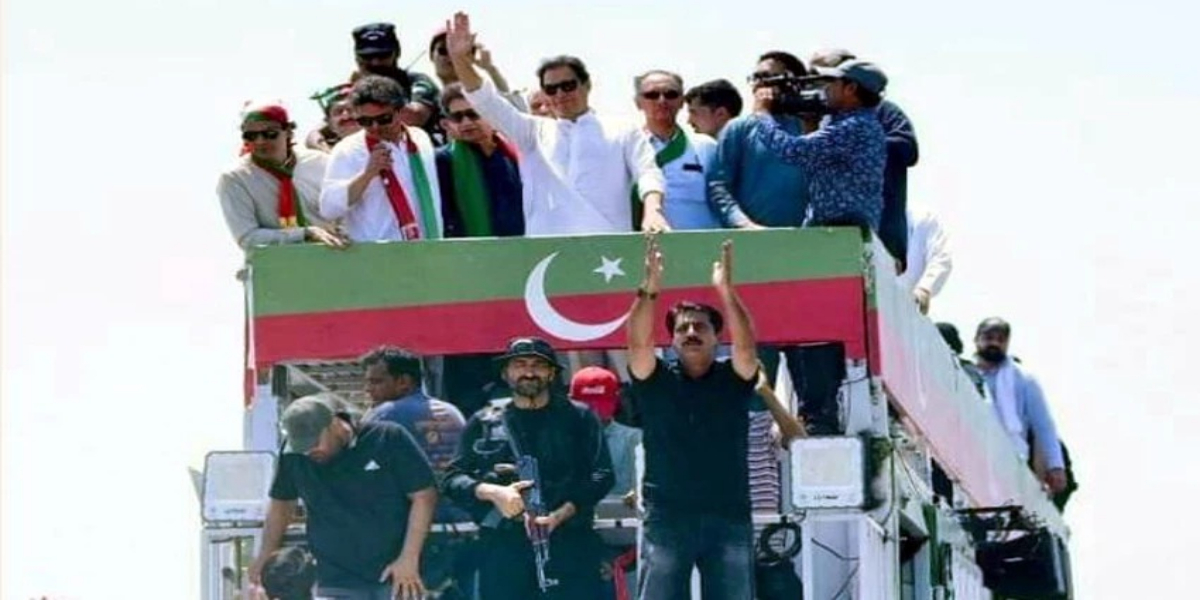 پی ٹی آئی مارچ کے شرکاء پر تشدد