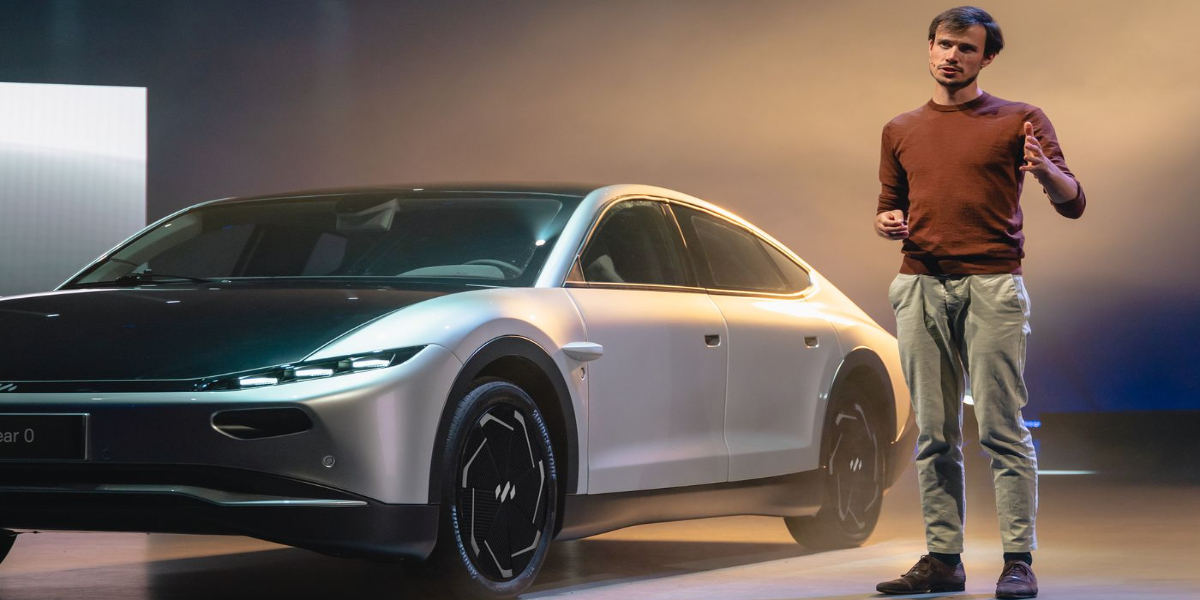 سورج کی روشنی پر چلنے والی دنیا کی پہلی گاڑی تیار