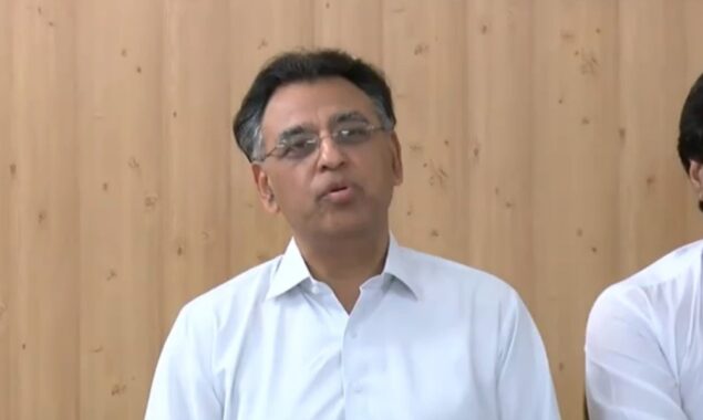 اسد عمر