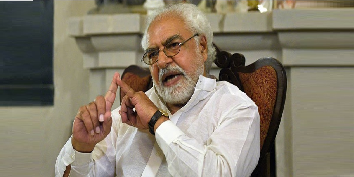 لاہور میں سینیئر صحافی ایاز میر پر نامعلوم افراد کا تشدد