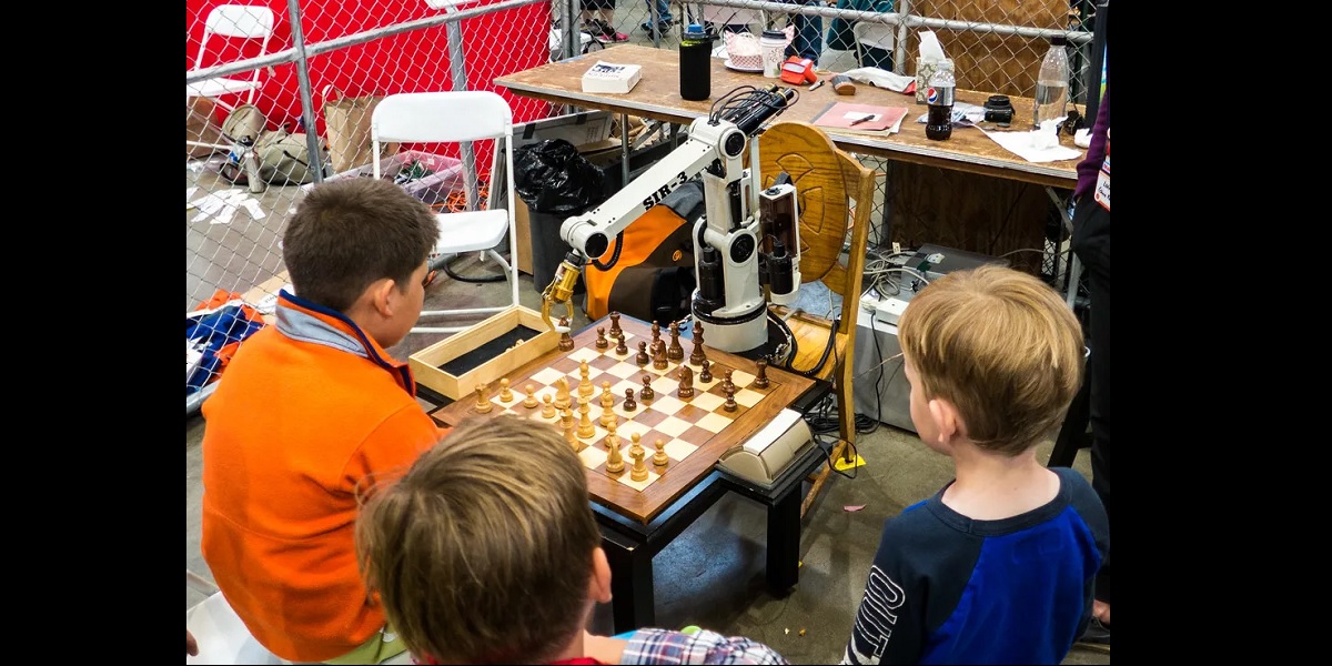 شطرنج میں روبوٹ نے 7 سالہ حریف کی انگلی توڑ دی، ویڈیو وائرل