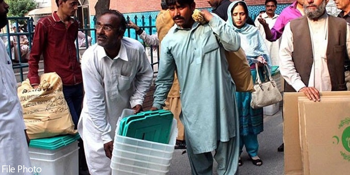 پولنگ کے سامان کی ترسیل