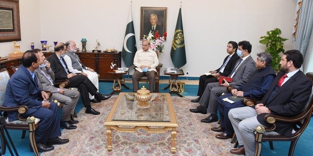 وزیرِ اعظم سے پاک امریکن بزنس فورم کے وفد کی ملاقات