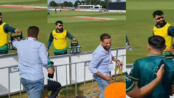 مداح کے کریٹ سے بوتلیں لینے پر شاداب خان کا مزاحیہ ردعمل