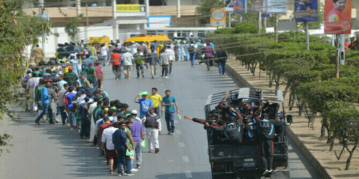 نیشنل اسٹیڈیم کے باہر جعلی ٹکٹس فروخت ہونے کا انکشاف