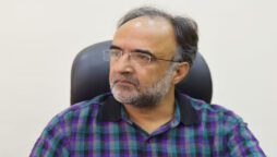 قمر زمان کائرہ