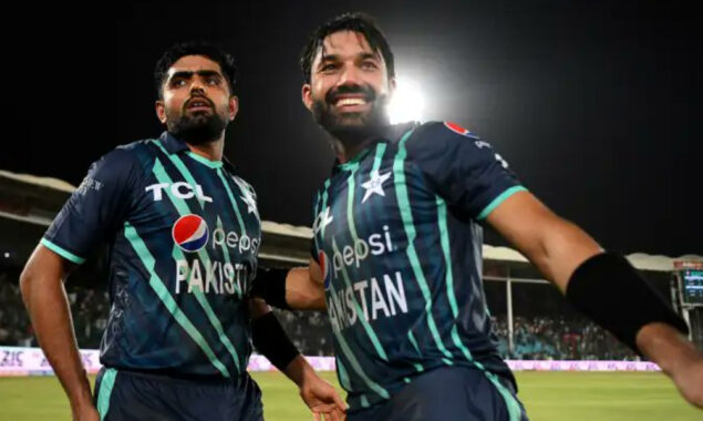 بھارتی کھلاڑیوں نے بھی بابر اور رضوان کے تعریفوں کے پل باندھ دیے