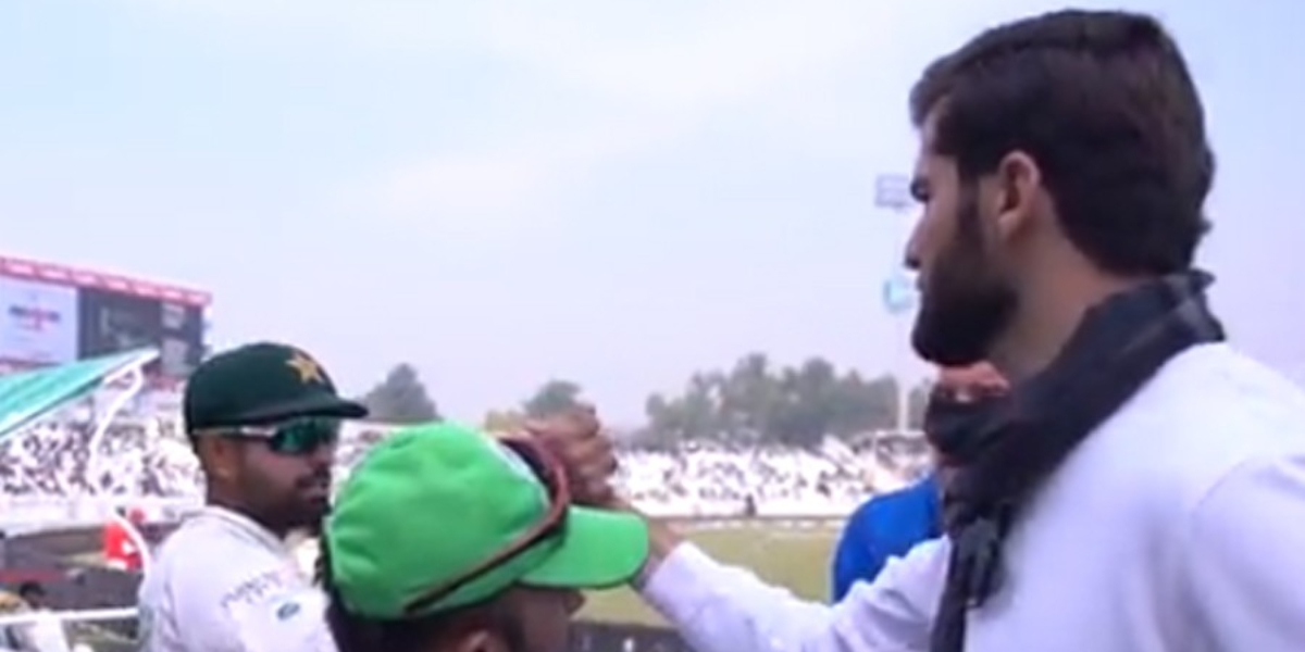 شاہین آفریدی ٹیم کا حوصلہ بڑھانے پنڈی اسٹیڈیم پہنچ گئے