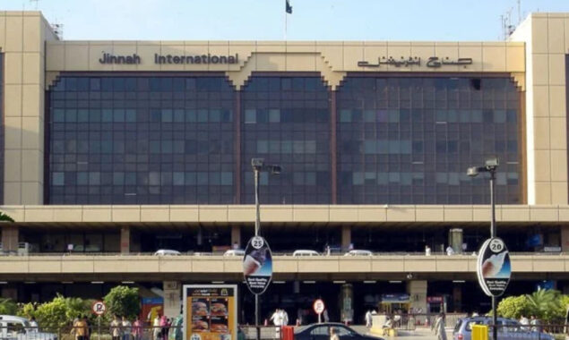 ملک کے تین بڑے ایئرپورٹس کو آؤٹ سورس کرنے کا فیصلہ