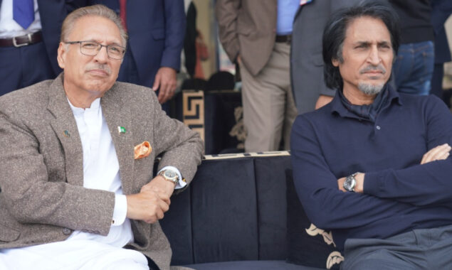 پنڈی ٹیسٹ؛ صدر عارف علوی پہلے دن کا میچ دیکھنے اسٹیڈیم پہنچ گئے