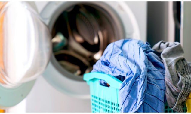 سردی میں کپڑے !