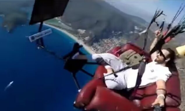 پیرا گلائیڈنگ