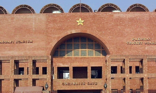 پی سی بی کو قومی ٹیم کے ہیڈ کوچ کی تقرری میں تاخیر کا سامنا