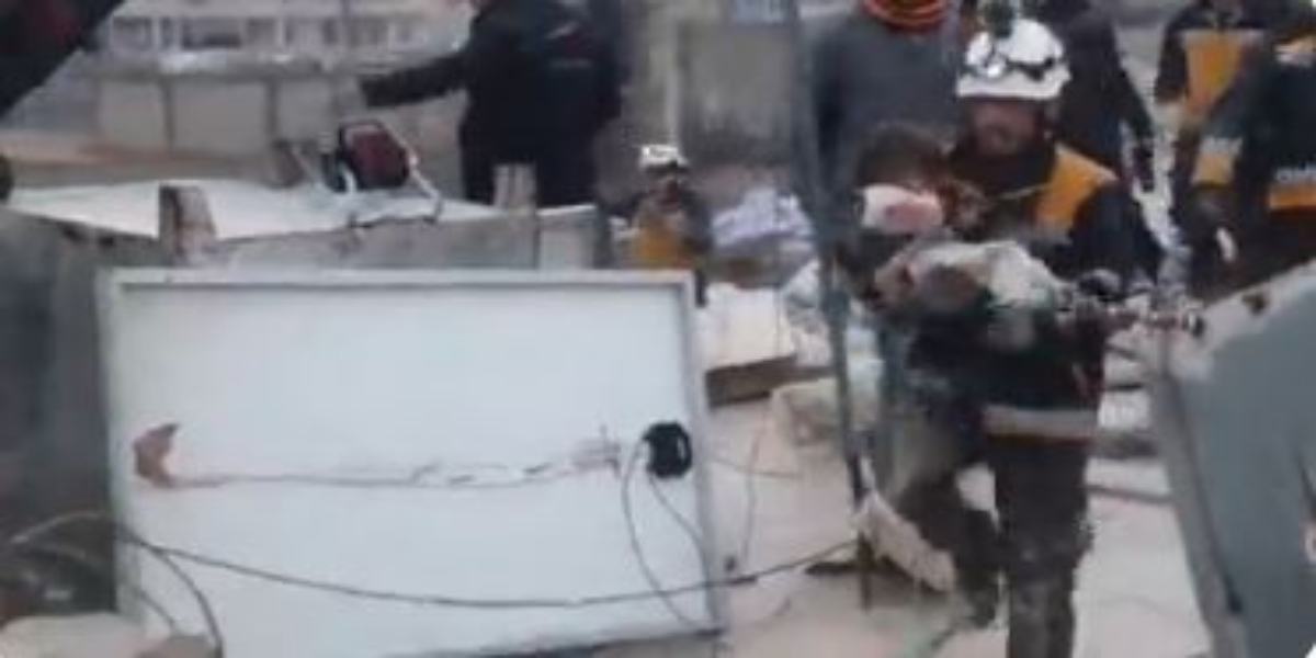 ترکیہ اور شام میں ہولناک زلزلہ، ایک بچی معجزانہ طور پر بچ گئی