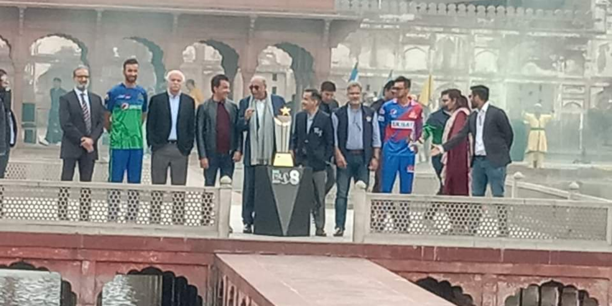 پی ایس ایل 8 کی ٹرافی کی رونمائی کردی گئی