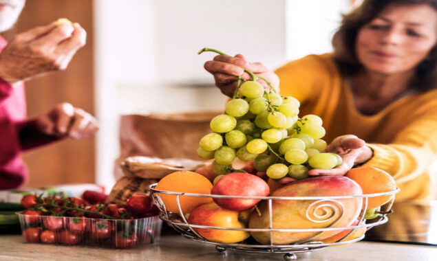 پھل کھانے سے پہلے