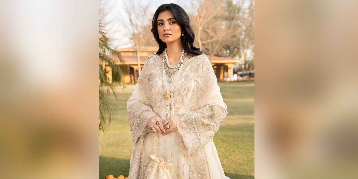 سارہ خان
