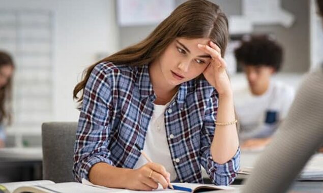 امتحانات کے