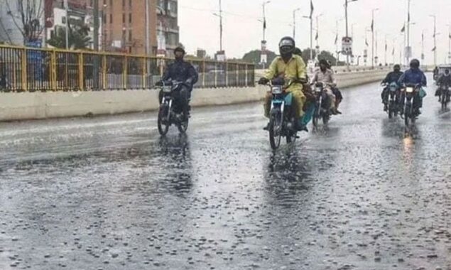 کراچی میں بارش