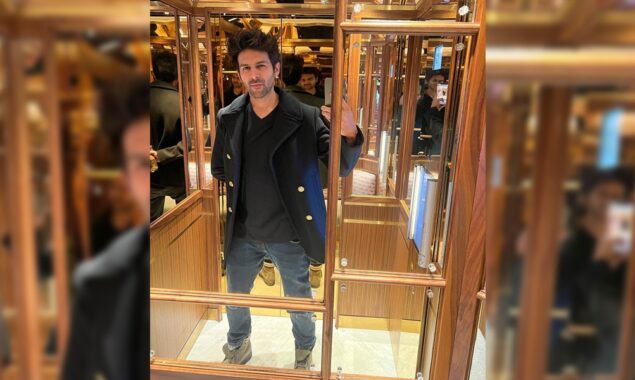 کارتک آریان