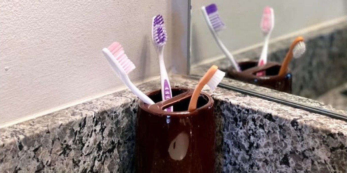 ٹوتھ برش