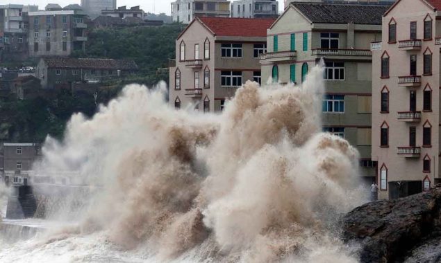 سمندری طوفان ٹائیفون تلیم جنوبی چین کے ساحل سے ٹکرا گیا