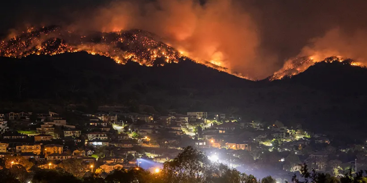 یونان میں آتشزدگی، 300 سے زائد پاکستانیوں کی جان کو خطرہ