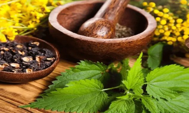 وہ 5 گھریلو ٹوٹکے جن میں آپ کے مختلف مسائل کا حل موجود ہے؛ جانیے