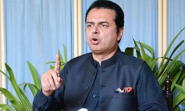 بانی چیئرمین پی ٹی آئی نے جو جرم کیا ہے، اس کی سزا بھگت رہے ہیں، طلال چوہدری