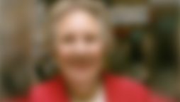 لیجنڈری اداکارہ انتقال کرگئیں