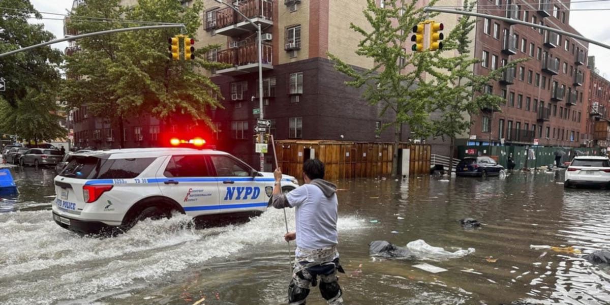 امریکا: نیویارک سٹی میں ریکارڈ بارش سیلابی صورتحال، دو افراد ہلاک