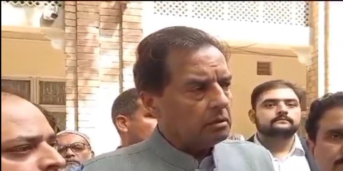 کیپٹن ریٹائرڈ صفدر