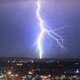 آسمانی بجلی گرنے سے 24 افراد ہلاک