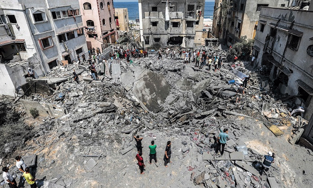 اسرائیل کی غزہ کے سیکڑوں مقامات پر بمباری، 100 سے زائد فلسطینی شہید