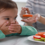 بچوں کو زیادہ سبزیاں کھلانے کے لیے ان کی پلیٹ میں یہ غذا رکھنا نہ بھولیں