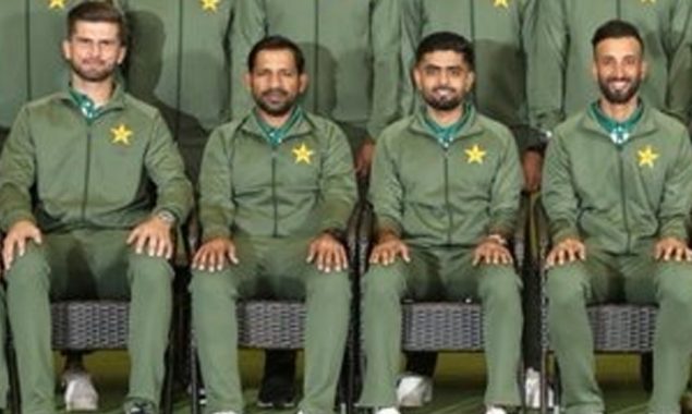 بہتر کپتان کون؟ سوشل میڈیا پر نئی بحث چھڑگئی