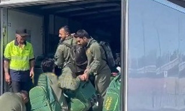 سڈنی ایئرپورٹ پہنچنے پر پاکستان ٹیم کے ساتھ ناروا سلوک