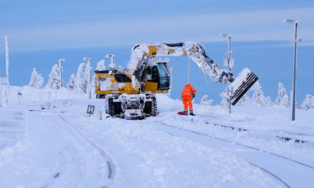 جرمنی میں شدید برفباری کے بعد بلیک آئس کا امکان