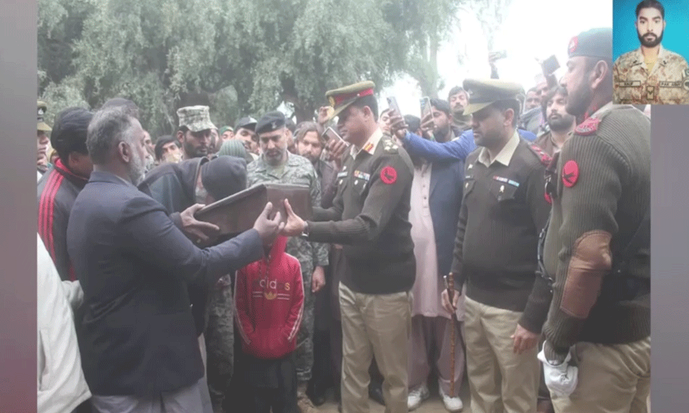 شہید نائیک عبدالرؤف کی نماز جنازہ ادا کردی گئی