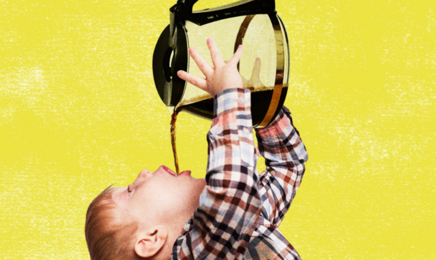 بچوں کے لیے کافی پینا کتنا مضر صحت ہے؟ ماہرین نے بتا دیا