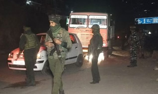 بھارت کا یوم جمہوریہ، مقبوضہ کشمیر میں چھاپے اور تلاشی کی کارروائیاں تیز