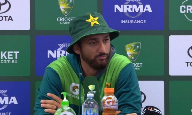 سلمان آغا کی کیچز ڈراپ ہونے پر بابر اور صائم کی حمایت