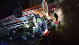 نیپال میں بس دریا میں گرنے سے 12 افراد ہلاک