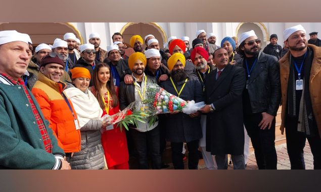 بھارتی اور پاکستانی فنکاروں کی دربار صاحب کرتار پور آمد