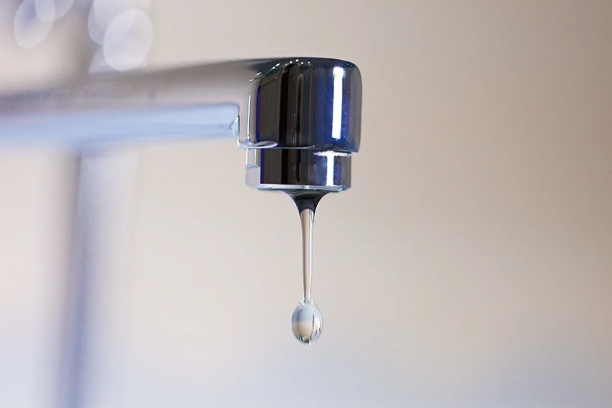 چھینکتے یا کھانستے وقت پیشاب کا خارج ہوجانا کوئی مرض ہے یا عارضی کیفیت؟