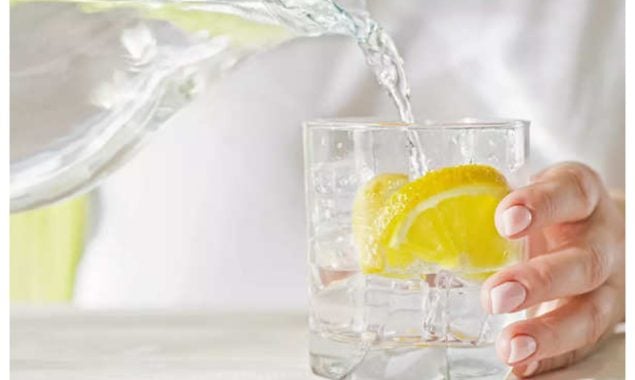 لیموں پانی جلد کے لیے انتہائی مفید قرار