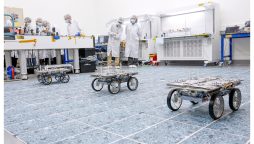 ناسا کی تیارکردہ کئی چاند گاڑیاں ، قمری سفر کے لیے تیار